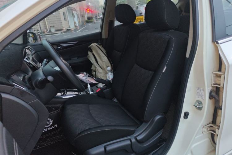 Used Nissan Tiida 2016 1.6L CVT Cool Dynamic Edition Left Front Seat