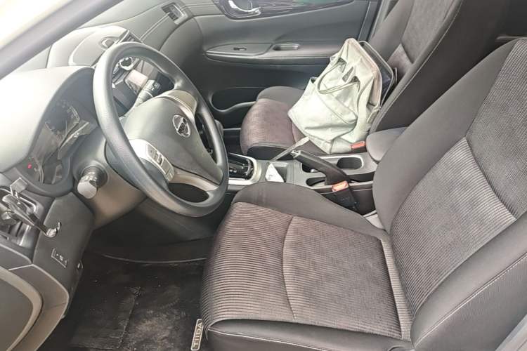 Used Nissan Tiida 2016 1.6L CVT Cool Dynamic Edition Left Front Seat