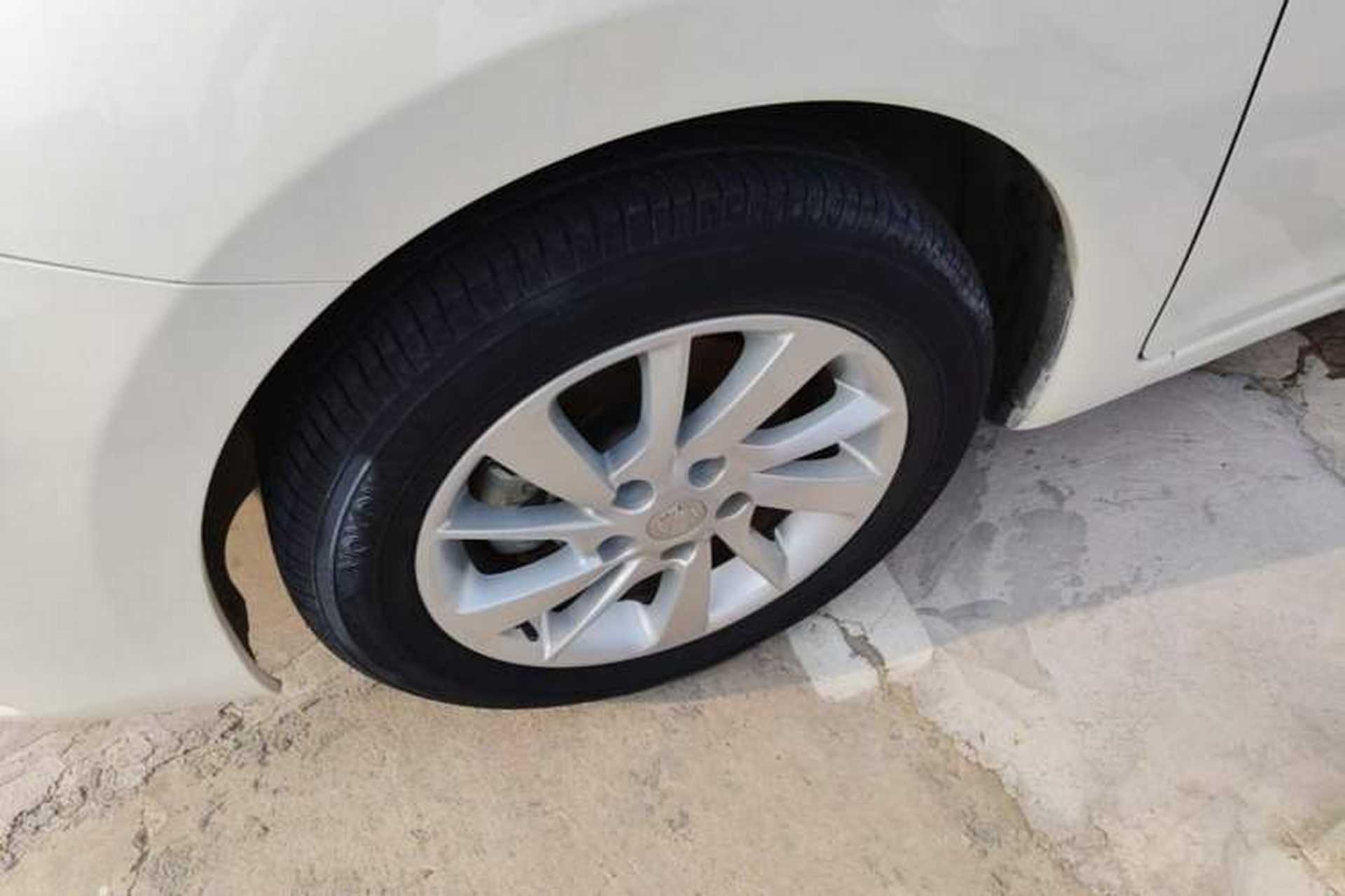 Used Nissan Tiida 2016 1.6L CVT Cool Dynamic Edition Left Front Wheel Hub