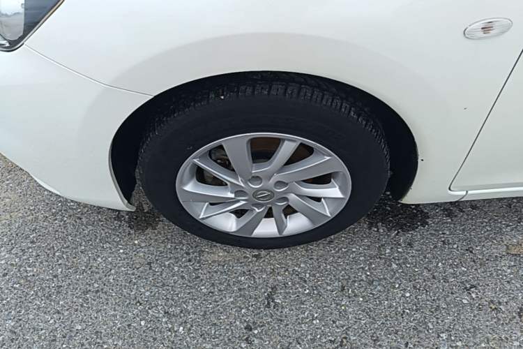 Used Nissan Tiida 2016 1.6L Manual Cool Edition Left Front Wheel Hub