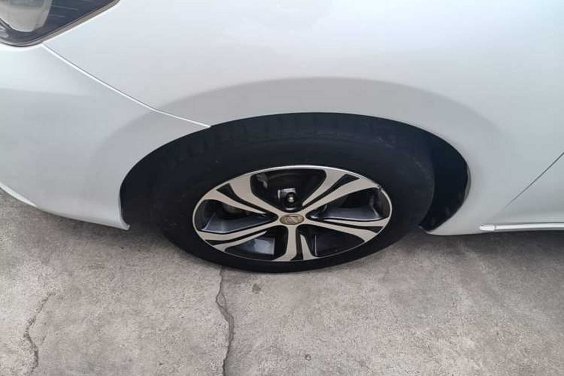 Used Nissan Tiida 2016 1.6L CVT Smart Drive Edition Left Front Wheel Hub
