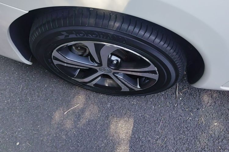 Used Nissan Tiida 2016 1.6L CVT Smart Drive Edition Left Front Wheel Hub