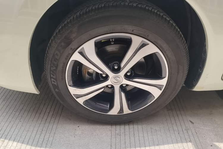 Used Nissan Tiida 2016 1.6L CVT Smart Drive Edition Left Front Wheel Hub