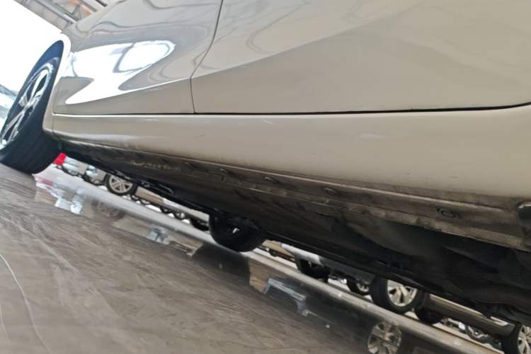 Used Nissan Tiida 2016 1.6L CVT Smart Drive Edition Left Side Sill