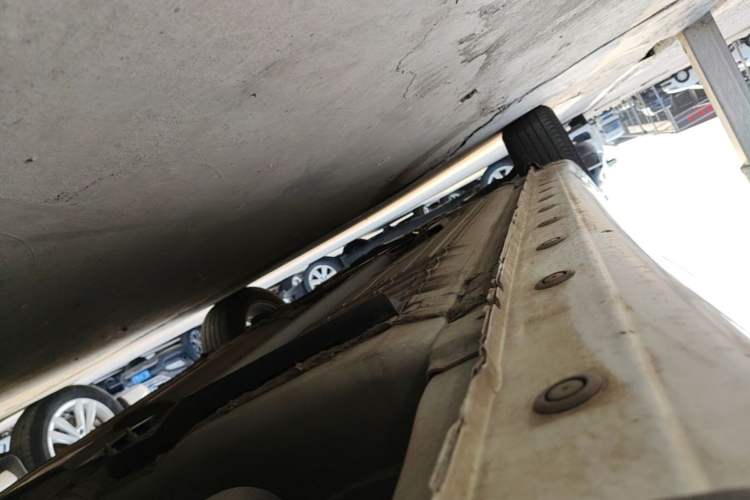 Used Nissan Tiida 2016 1.6L CVT Cool Dynamic Edition Left Side Sill