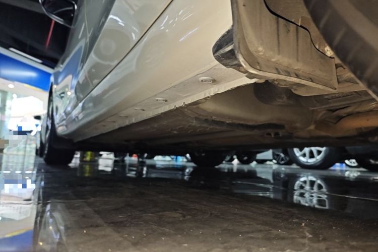 Used Nissan Tiida 2016 1.6L CVT Smart Drive Edition Left Side Sill
