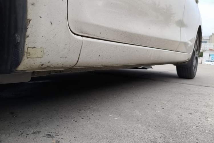 Used Nissan Tiida 2016 1.6L CVT Smart Drive Edition Left Side Sill