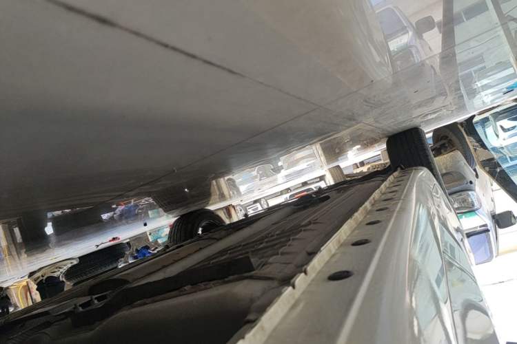 Used Nissan Tiida 2016 1.6L CVT Smart Drive Edition Left Side Sill