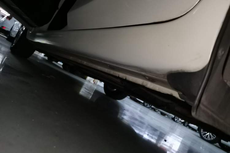 Used Nissan Tiida 2016 1.6L CVT Cool Dynamic Edition Left Side Sill