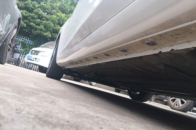 Used Nissan Tiida 2016 1.6L CVT Smart Drive Edition Left Side Sill