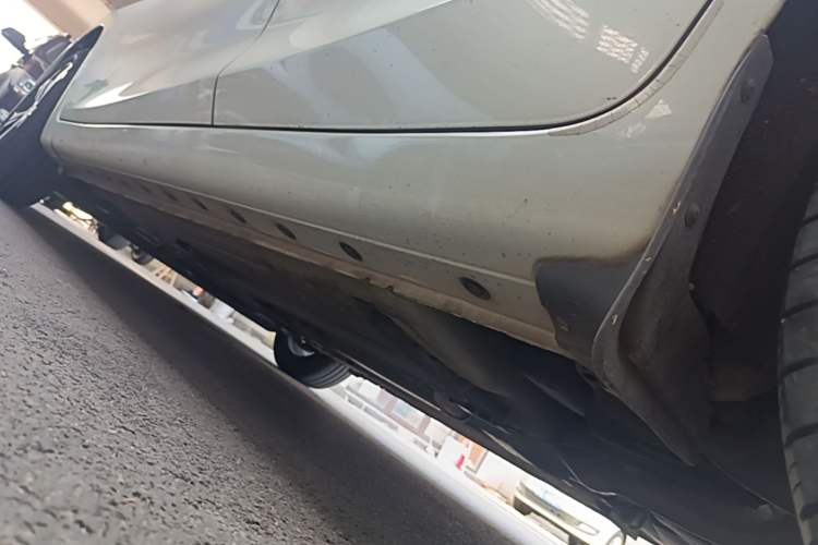 Used Nissan Tiida 2016 1.6L CVT Smart Drive Edition Left Side Sill