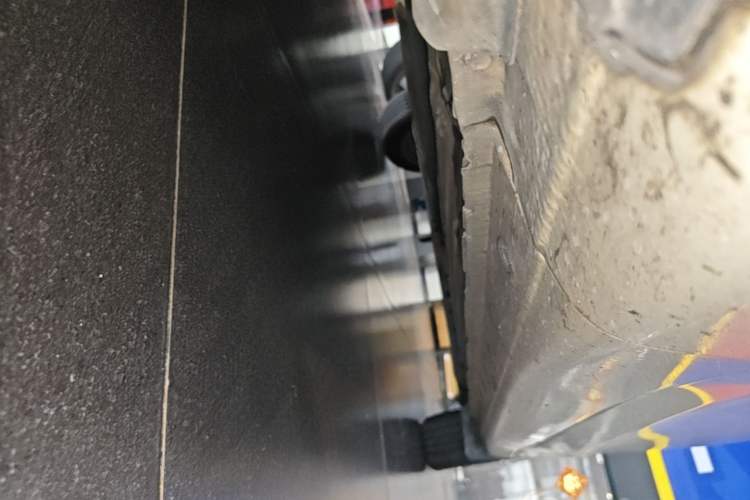 Used Nissan Tiida 2016 1.6L CVT Cool Dynamic Edition Left Side Sill