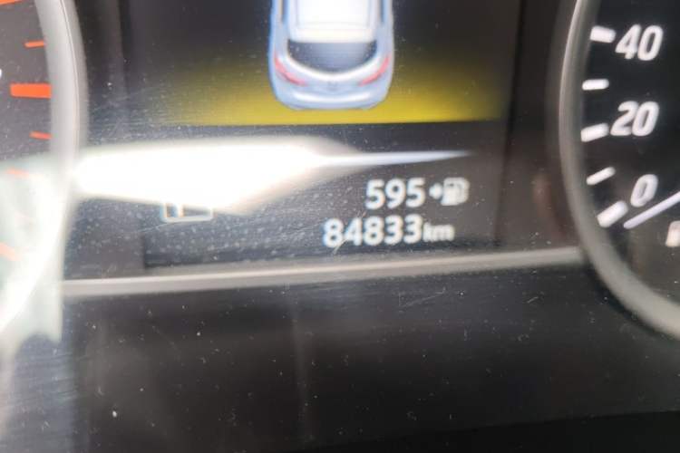 Used Nissan Tiida 2016 1.6L CVT Smart Drive Edition Odometer Close Up