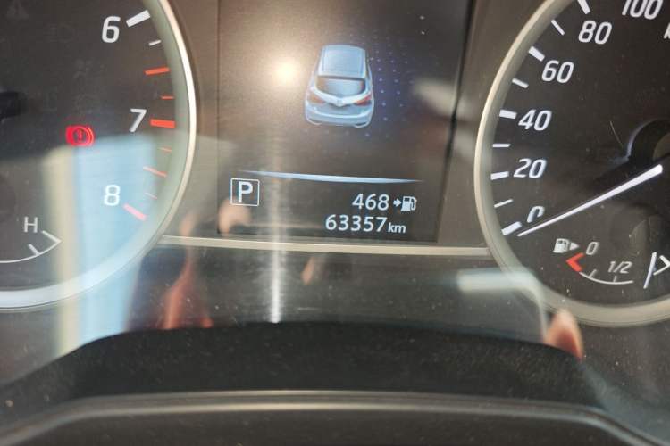 Used Nissan Tiida 2016 1.6L CVT Smart Drive Edition Odometer Close Up