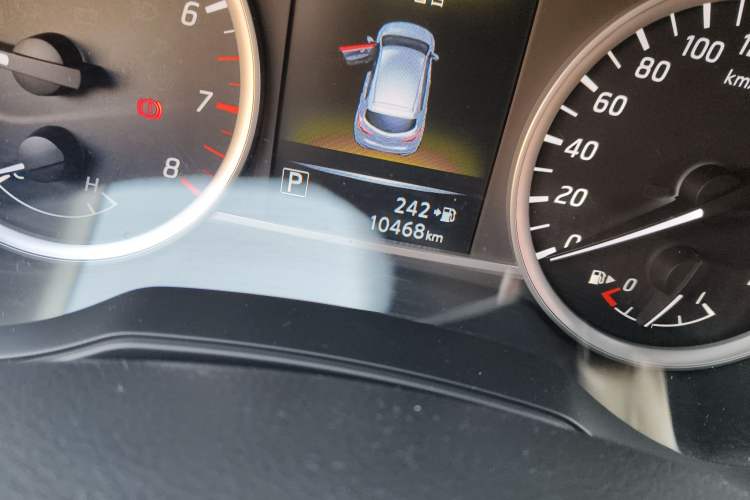 Used Nissan Tiida 2016 1.6L CVT Smart Drive Edition Odometer Close Up
