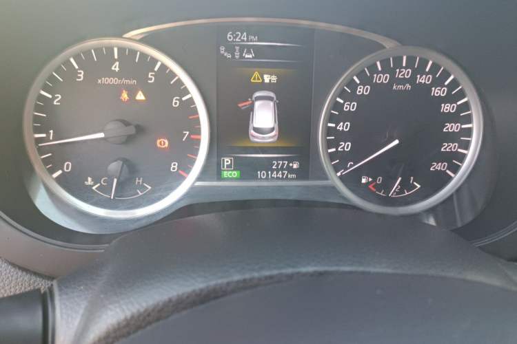 Used Nissan Tiida 2016 1.6L CVT Smart Drive Edition Odometer Close Up