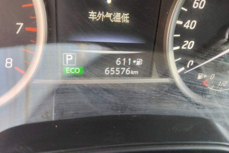 Used Nissan Tiida 2016 1.6L CVT Smart Drive Edition Odometer Close Up