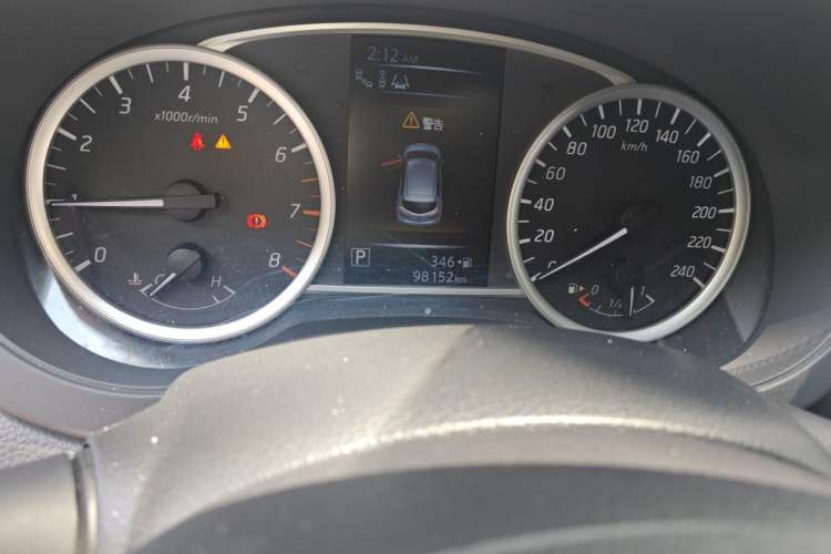 Used Nissan Tiida 2016 1.6L CVT Smart Drive Edition Odometer Close Up