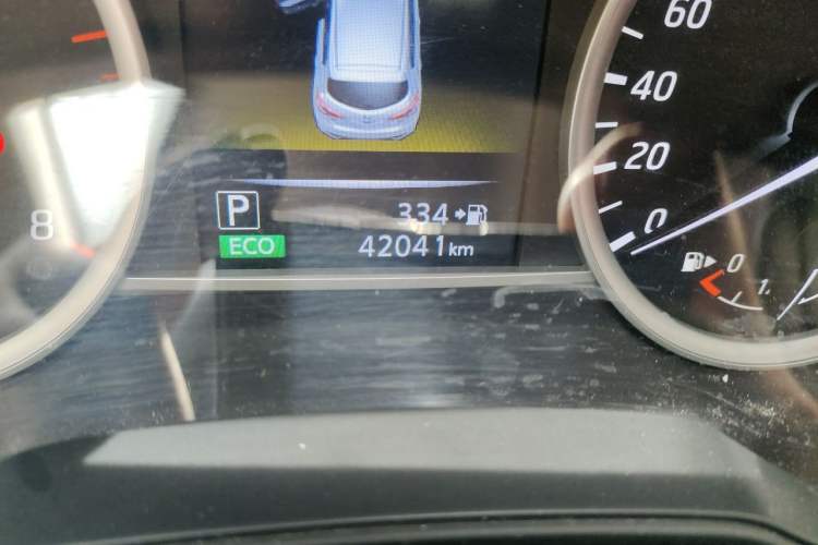 Used Nissan Tiida 2016 1.6L CVT Smart Drive Edition Odometer Close Up