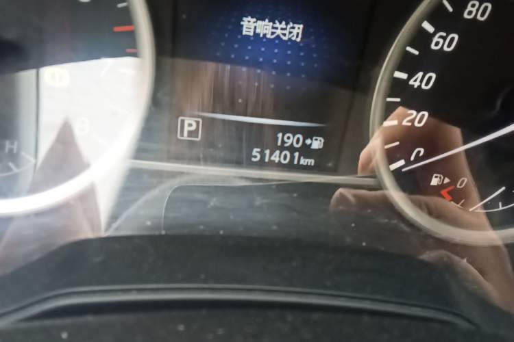 Used Nissan Tiida 2016 1.6L CVT Smart Drive Edition Odometer Close Up