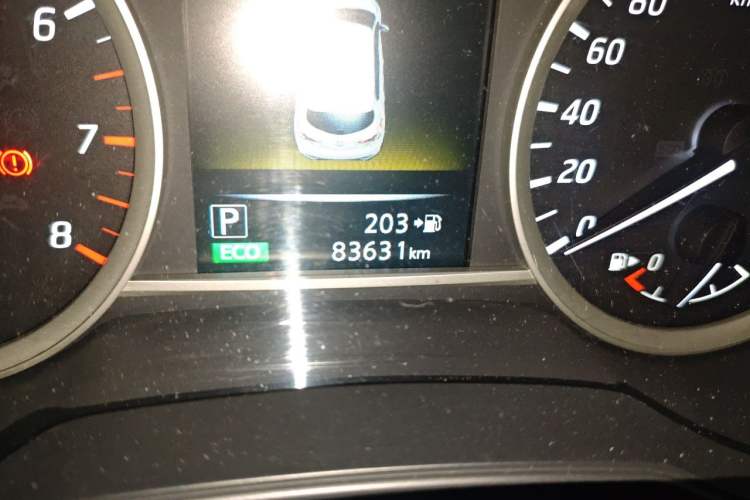 Used Nissan Tiida 2016 1.6L CVT Smart Drive Edition Odometer Close Up