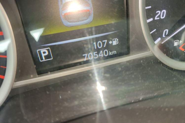 Used Nissan Tiida 2016 1.6L CVT Smart Drive Edition Odometer Close Up