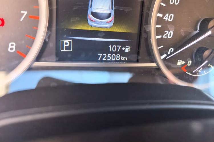 Used Nissan Tiida 2016 1.6L CVT Smart Drive Edition Odometer Close Up