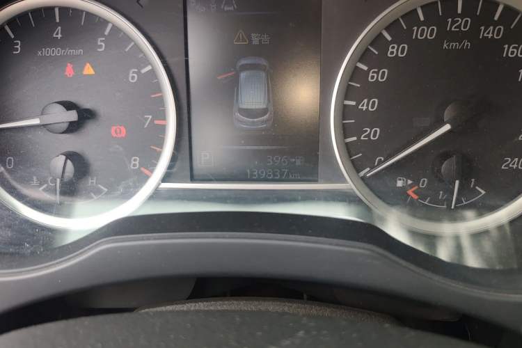 Used Nissan Tiida 2016 1.6L CVT Smart Drive Edition Odometer Close Up