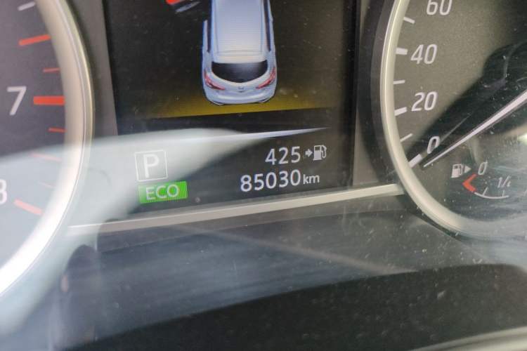 Used Nissan Tiida 2016 1.6L CVT Smart Drive Edition Odometer Close Up