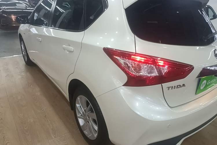 Used Nissan Tiida 2016 1.6L CVT Cool Dynamic Edition Rear Left 45 Deg