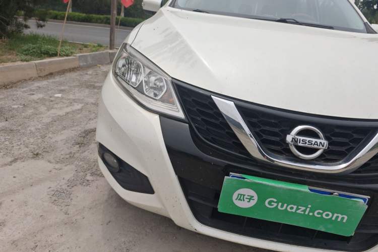 Used Nissan Tiida 2016 1.6L CVT Smart Drive Edition Right Front Headlight