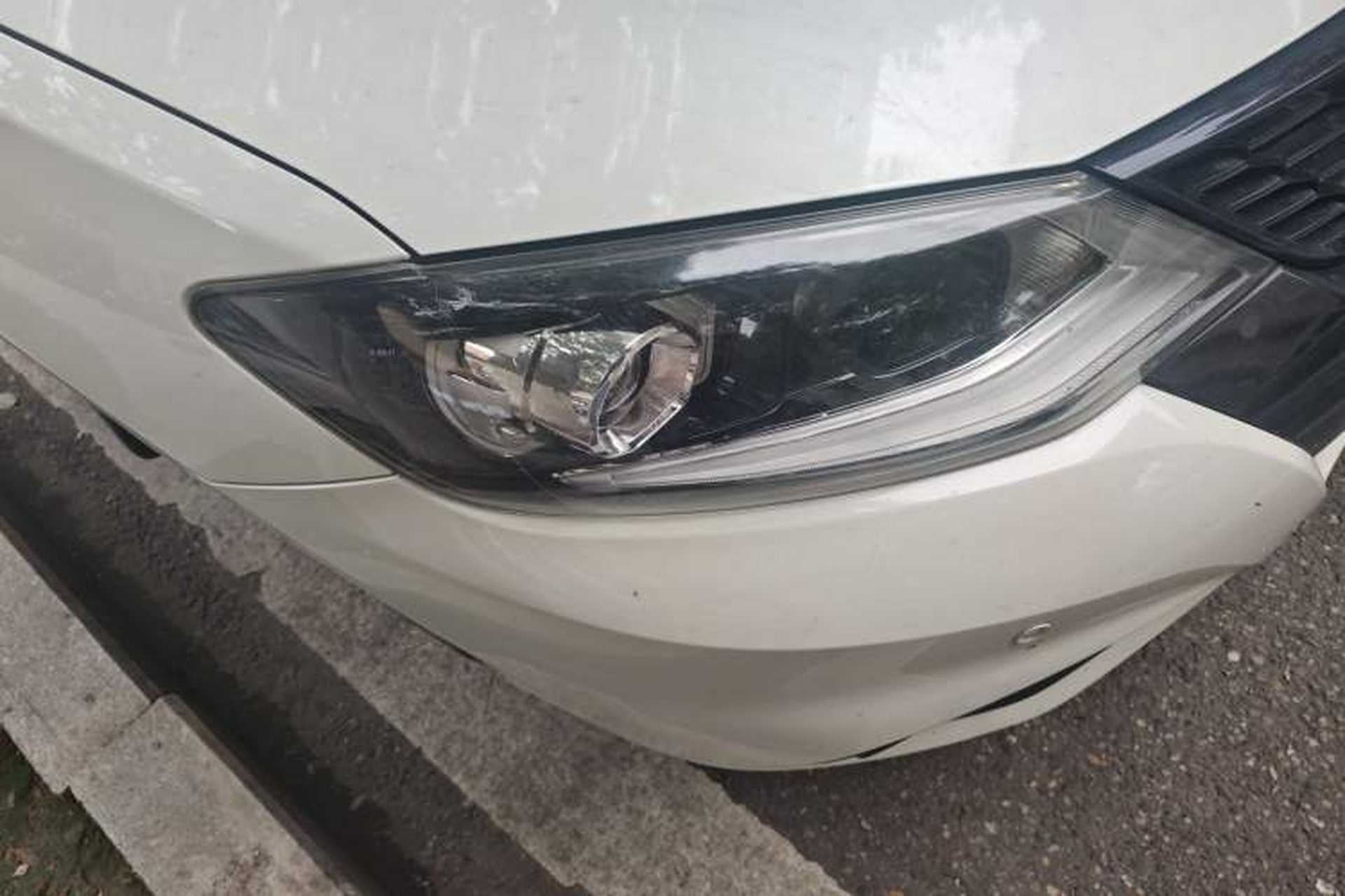 Used Nissan Tiida 2016 1.6L CVT ZhiZun Edition Right Front Headlight