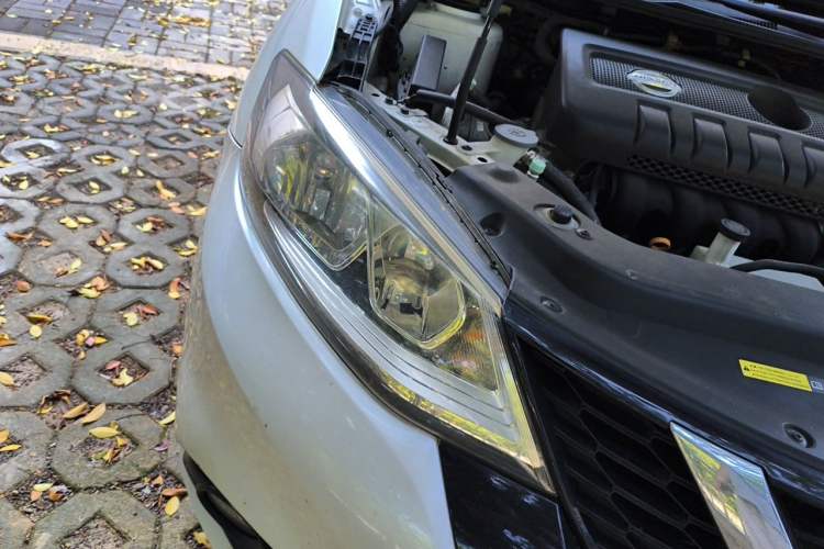 Used Nissan Tiida 2016 1.6L CVT Smart Drive Edition Right Front Headlight