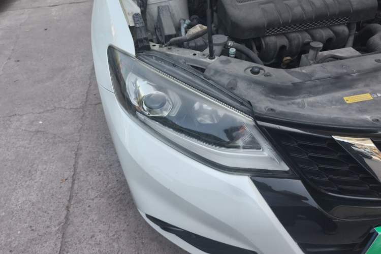 Used Nissan Tiida 2016 1.6L CVT ZhiZun Edition Right Front Headlight