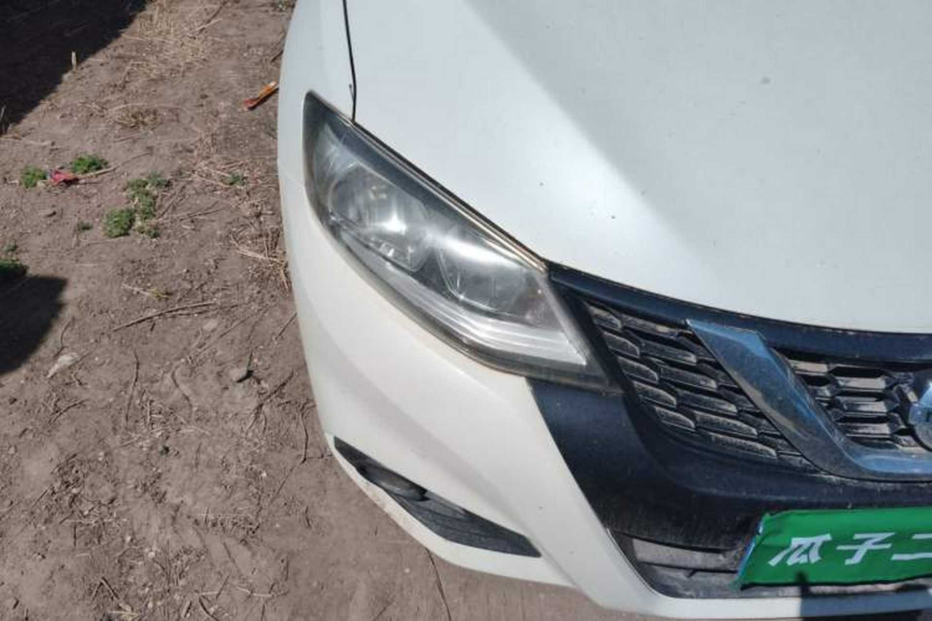 Used Nissan Tiida 2016 1.6L CVT Cool Dynamic Edition Right Front Headlight