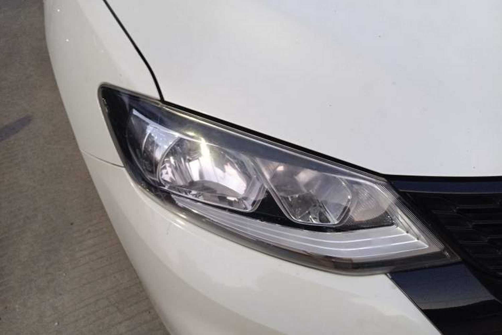 Used Nissan Tiida 2016 1.6L CVT Cool Dynamic Edition Right Front Headlight