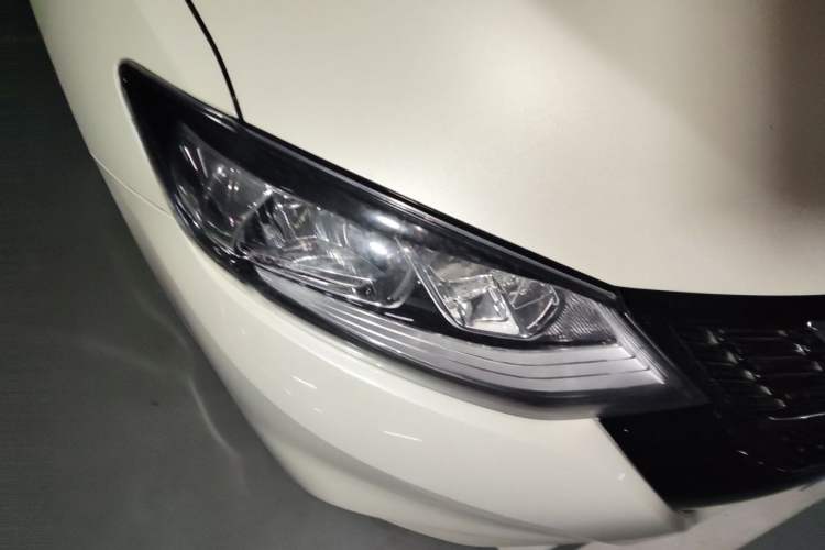 Used Nissan Tiida 2016 1.6L CVT Smart Drive Edition Right Front Headlight