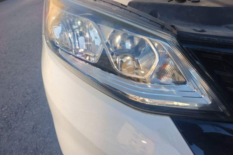 Used Nissan Tiida 2016 1.6L CVT Cool Dynamic Edition Right Front Headlight