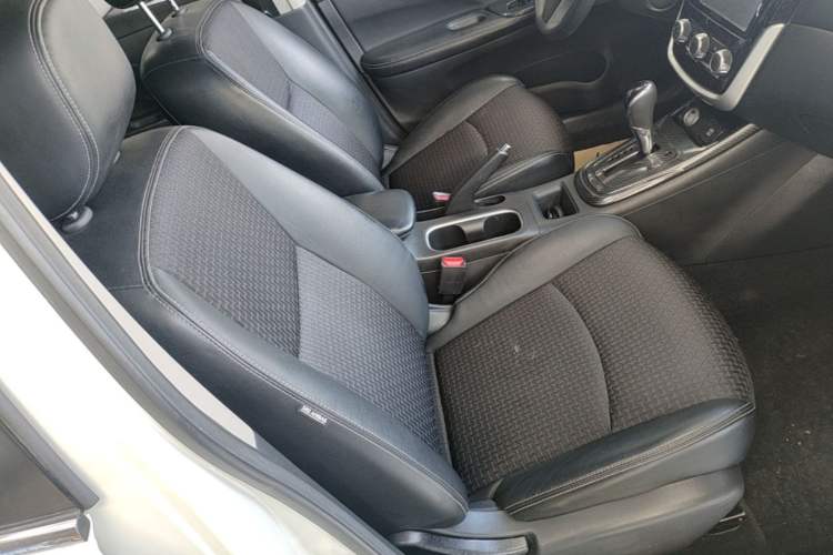 Used Nissan Tiida 2016 1.6L CVT Smart Drive Edition Right Front Seat
