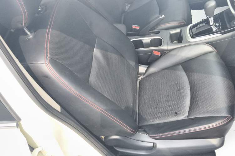 Used Nissan Tiida 2016 1.6L CVT Cool Dynamic Edition Right Front Seat