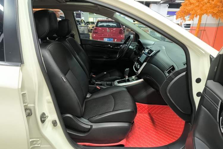 Used Nissan Tiida 2016 1.6L CVT Smart Drive Edition Right Front Seat