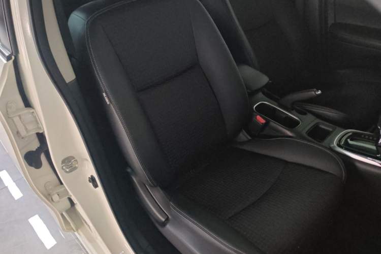 Used Nissan Tiida 2016 1.6L CVT Smart Drive Edition Right Front Seat