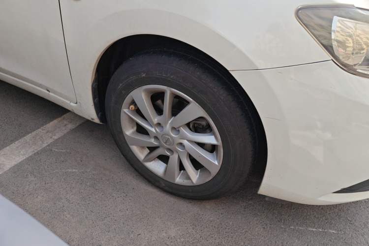 Used Nissan Tiida 2016 1.6L CVT Cool Dynamic Edition Right Front Wheel Hub