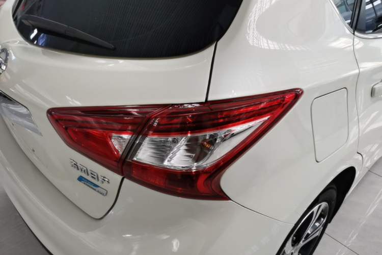 Used Nissan Tiida 2016 1.6L CVT Smart Drive Edition Right Rear Taillight