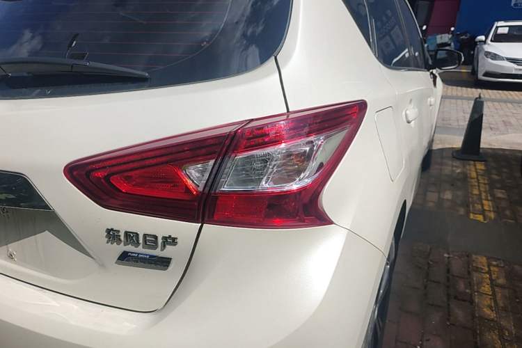 Used Nissan Tiida 2016 1.6L CVT Smart Drive Edition Right Rear Taillight