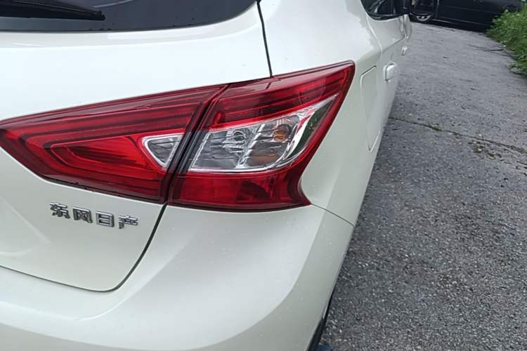 Used Nissan Tiida 2016 1.6L Manual Cool Edition Right Rear Taillight