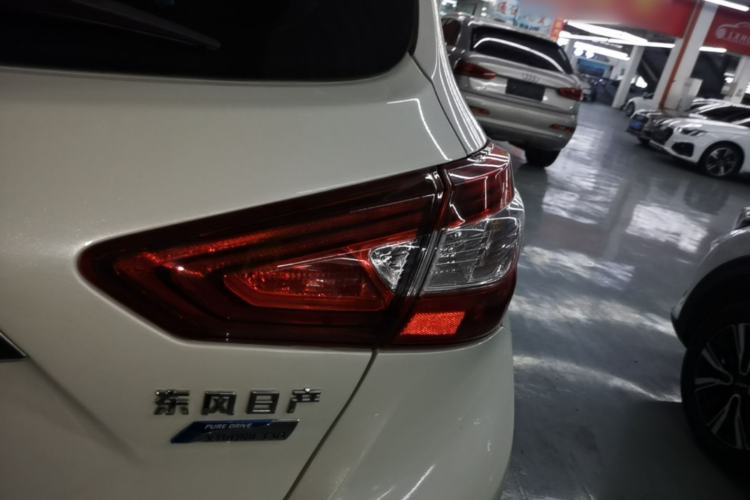 Used Nissan Tiida 2016 1.6L CVT Cool Dynamic Edition Right Rear Taillight
