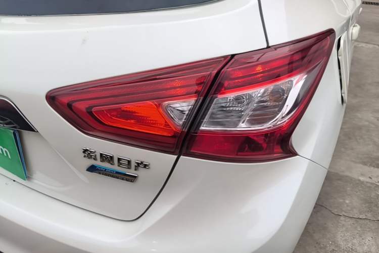 Used Nissan Tiida 2016 1.6L CVT Smart Drive Edition Right Rear Taillight