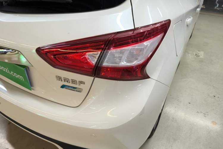 Used Nissan Tiida 2016 1.6L CVT Smart Drive Edition Right Rear Taillight