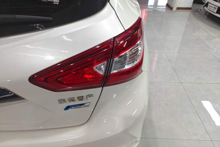 Used Nissan Tiida 2016 1.6L CVT Smart Drive Edition Right Rear Taillight